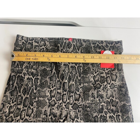 Spanx Jeanish Capri Denim Pants Taupe Snake Size M A373824 Leggings womens NWT - Picture 9 of 10